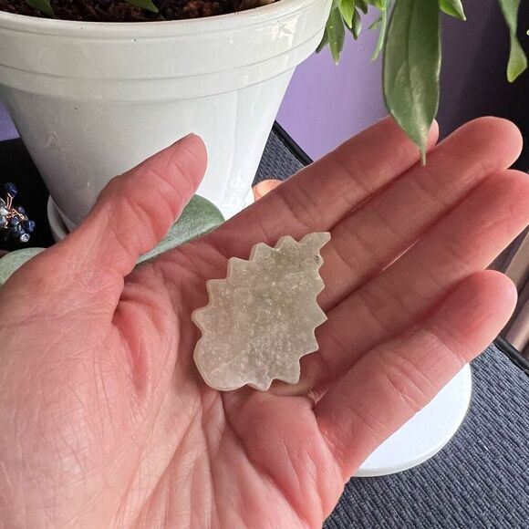 Sugar Quartz Crystal Cluster Leaf (#2)‎ - Picture 2 of 11